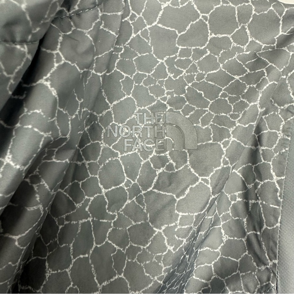 The North Face Windbreaker Rain Jacket - Picture 10 of 12